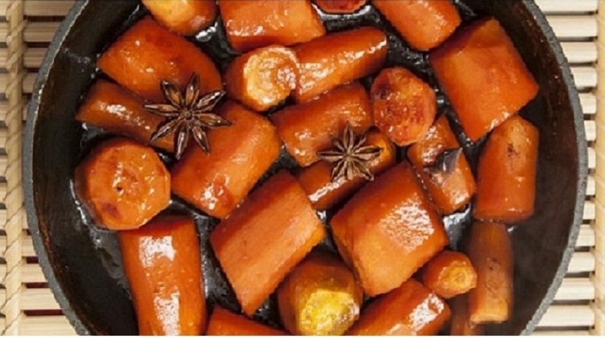 Καρότα ψητά καραμελωμένα με σάλτσα σόγιας και σάκε