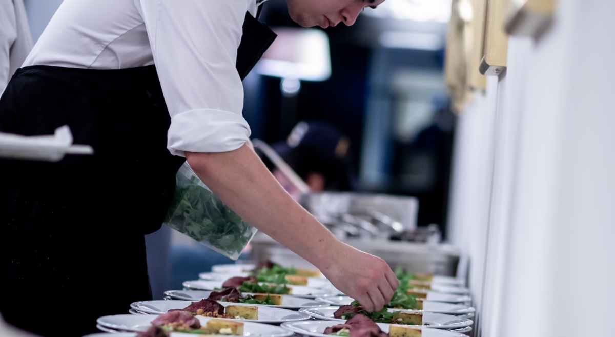 &Gamma;&iota;&alpha;&tau;ί &tau;&omicron; &iota;&delta;&iota;&alpha;ί&tau;&epsilon;&rho;&omicron; &mu;ά&theta;&eta;&mu;&alpha; &epsilon;ί&nu;&alpha;&iota; &eta; &pi;&iota;&omicron; έ&xi;&upsilon;&pi;&nu;&eta; &epsilon;&pi;έ&nu;&delta;&upsilon;&sigma;&eta; &gamma;&iota;&alpha; &tau;&omicron;&nu; &epsilon;&pi;&alpha;&gamma;&gamma;&epsilon;&lambda;&mu;&alpha;&tau;ί&alpha; &epsilon;&sigma;&tau;ί&alpha;&sigma;&eta;&sigmaf;